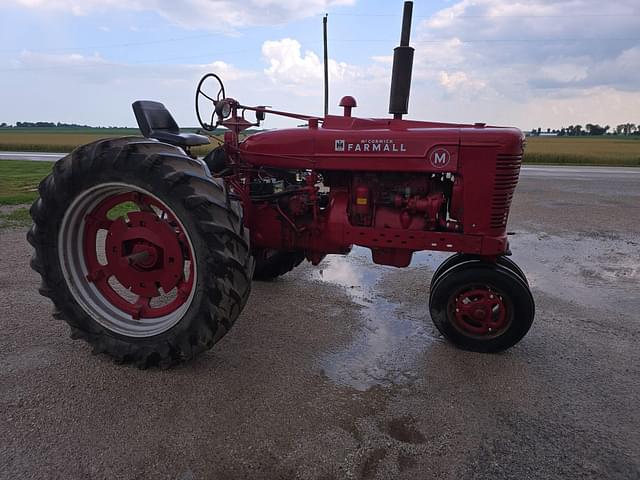 Image of Farmall M equipment image 3