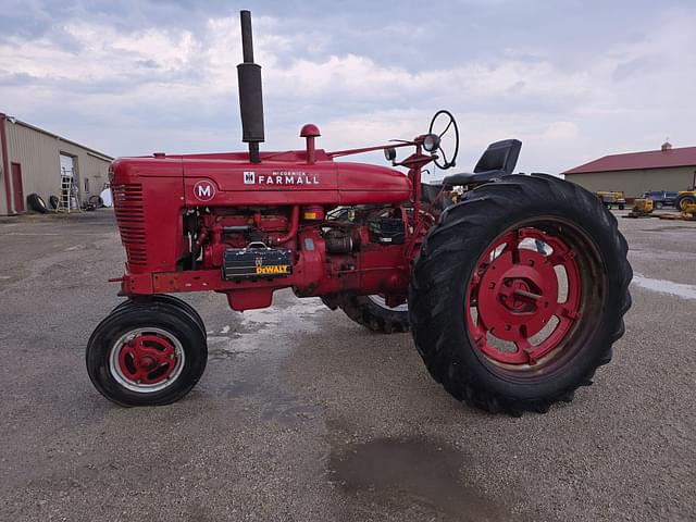 Image of Farmall M equipment image 2