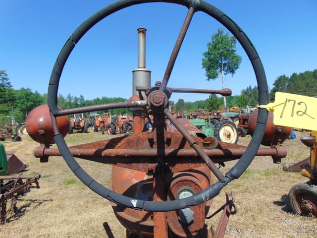 Image of Farmall M equipment image 4