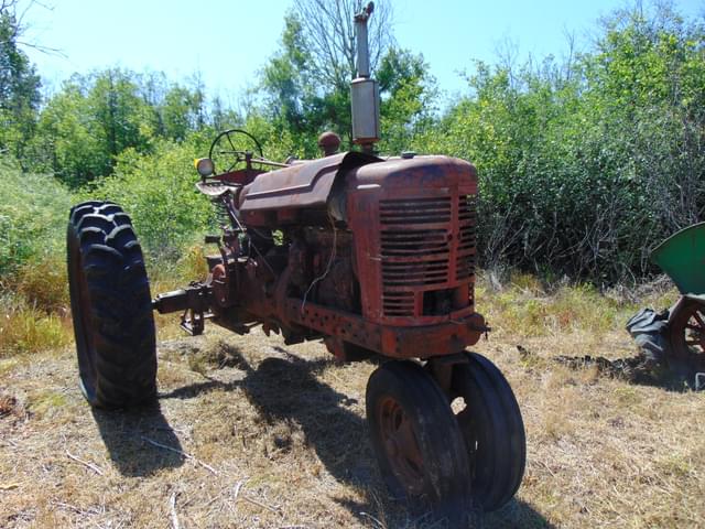 Image of Farmall M equipment image 2