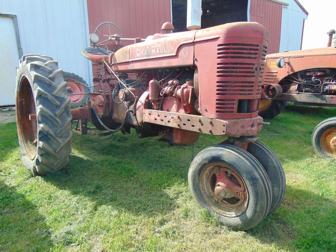 Image of Farmall M Image 1