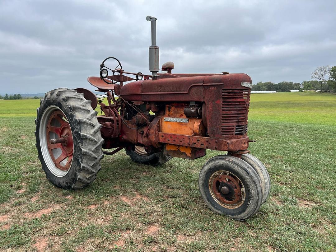 Image of Farmall M Primary image