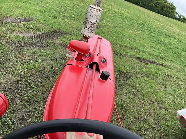 Image of Farmall Super M-TA equipment image 4