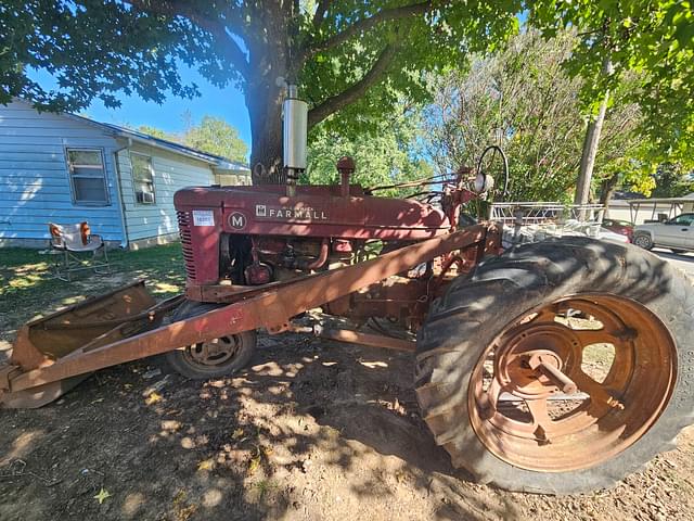 Image of Farmall M equipment image 2