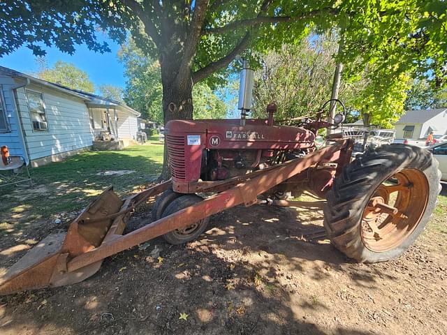 Image of Farmall M equipment image 1