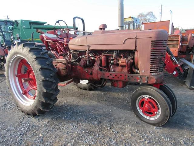 Image of Farmall M equipment image 1