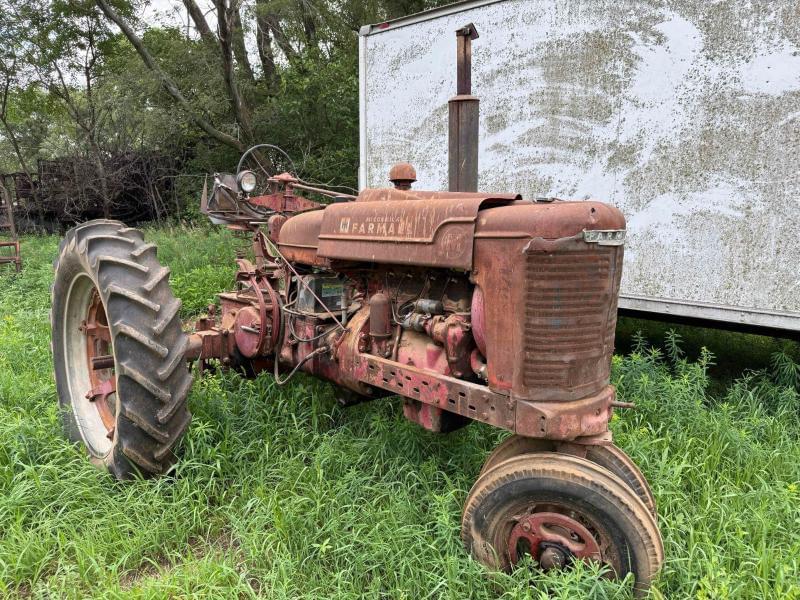 Image of Farmall M Primary image