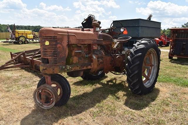 Image of Farmall M equipment image 2