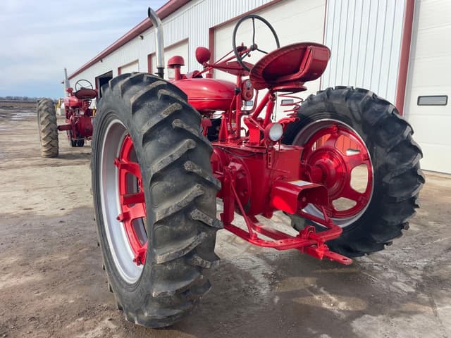 Image of Farmall M equipment image 4