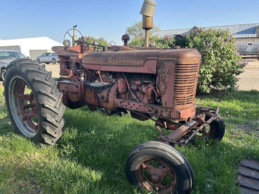 Image of Farmall M Image 0
