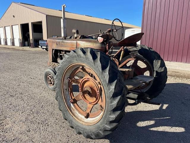 Image of Farmall M equipment image 3