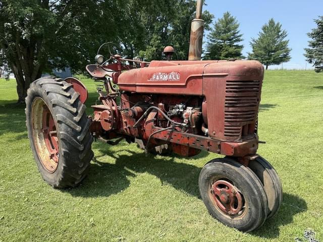 Image of Farmall M equipment image 2