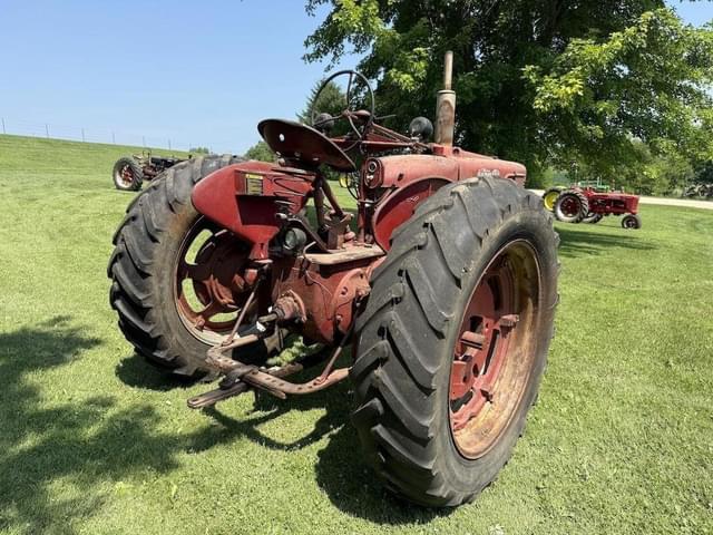 Image of Farmall M equipment image 3
