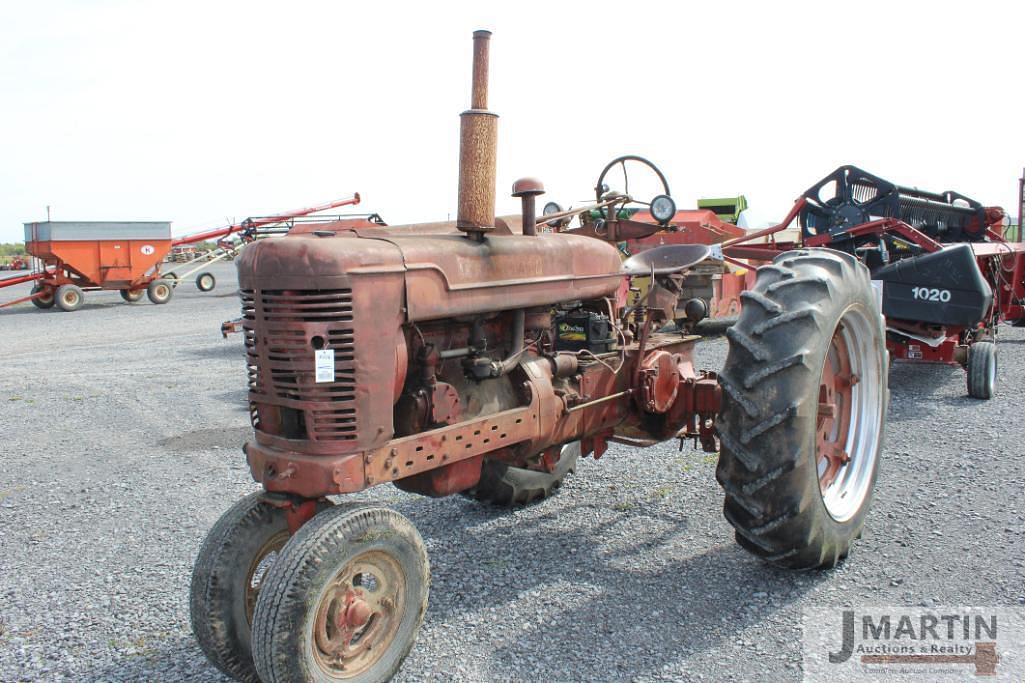 Image of Farmall M Primary image