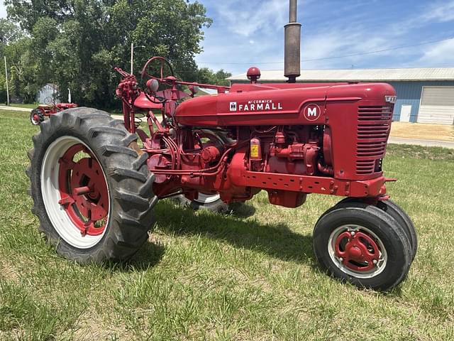 Image of Farmall M equipment image 3