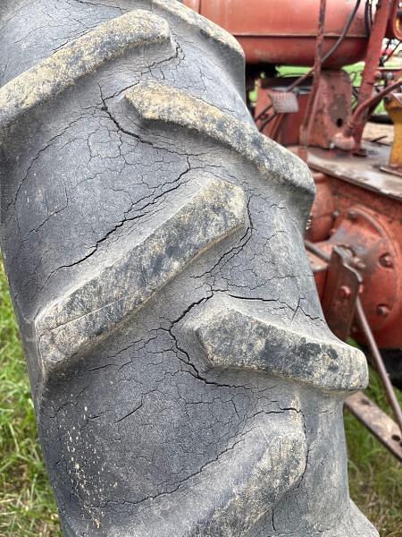 Image of Farmall M equipment image 4