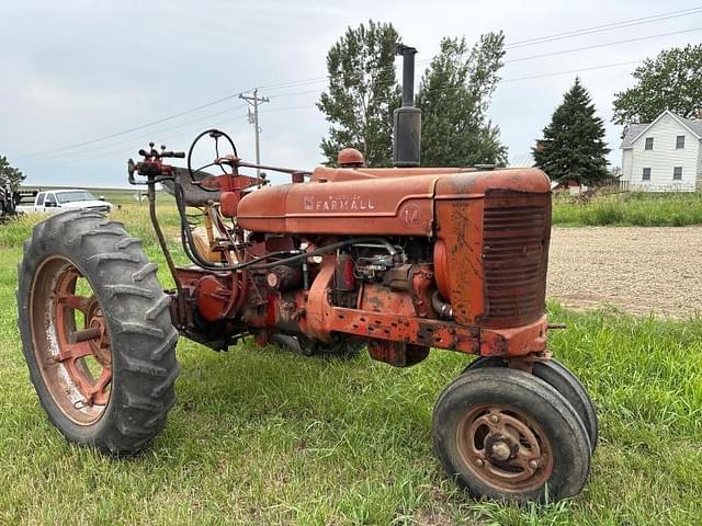 Image of Farmall M equipment image 2