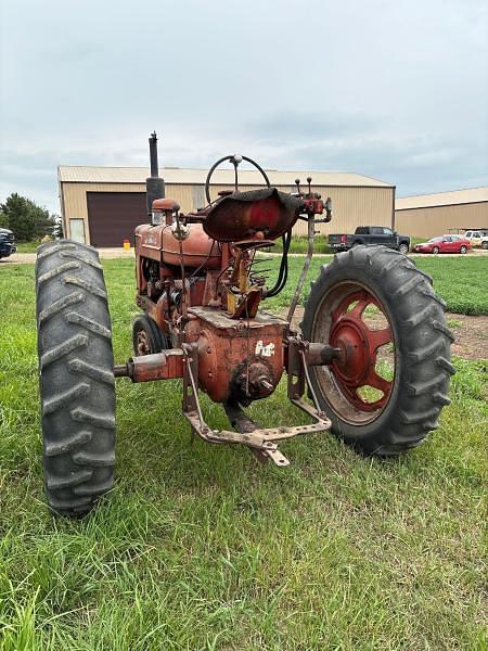 Image of Farmall M equipment image 3