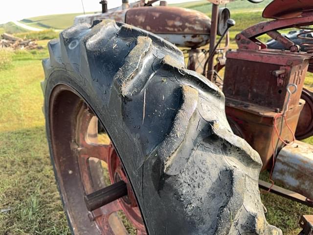 Image of Farmall M equipment image 4