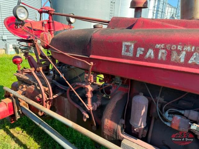Image of Farmall M equipment image 4
