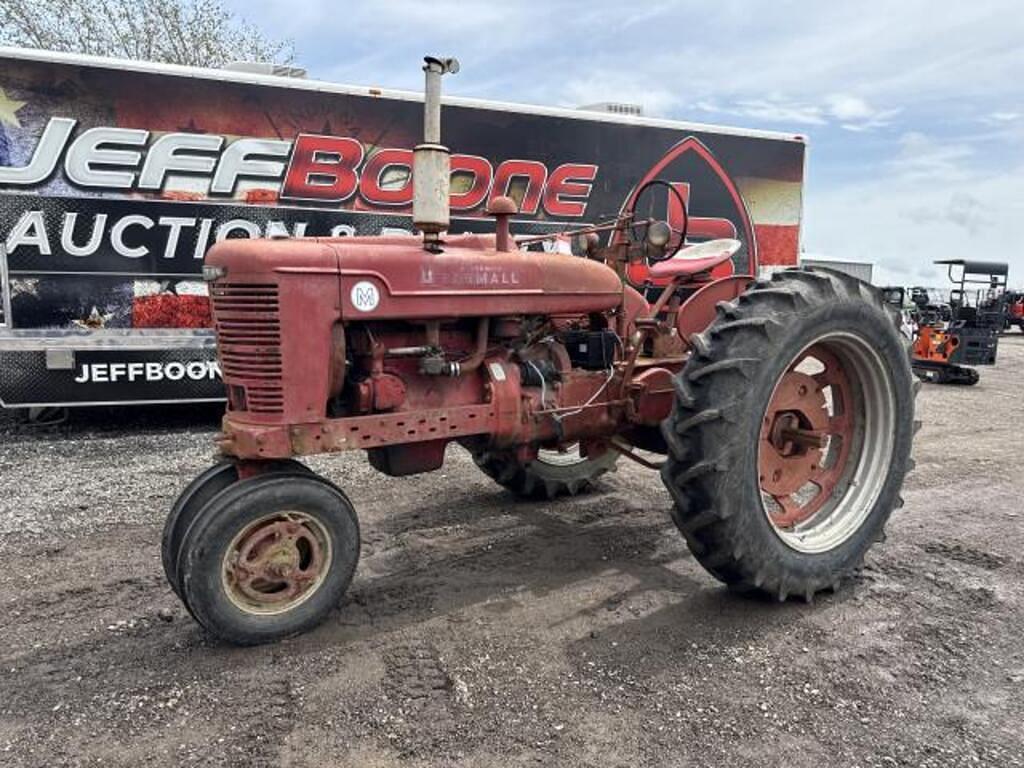 Image of Farmall M Primary image