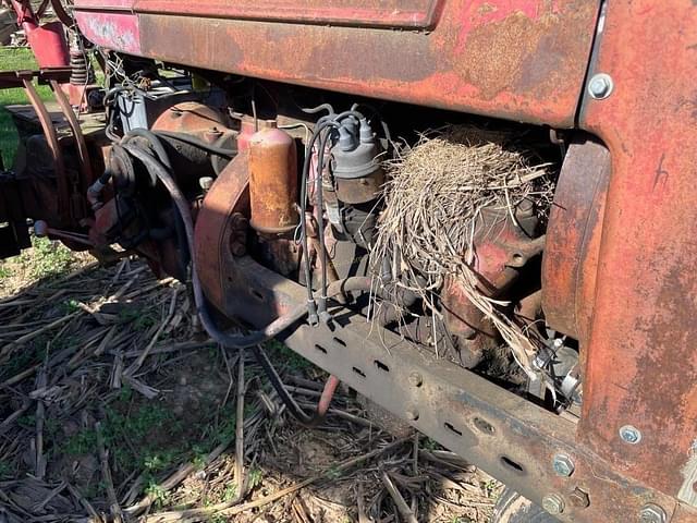 Image of Farmall M equipment image 3