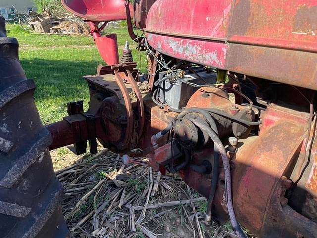 Image of Farmall M equipment image 4