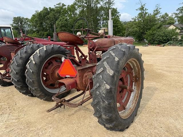 Image of Farmall M equipment image 2
