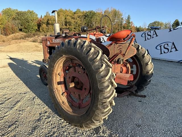 Image of Farmall M equipment image 2