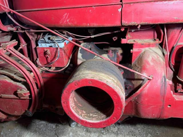 Image of Farmall M equipment image 4