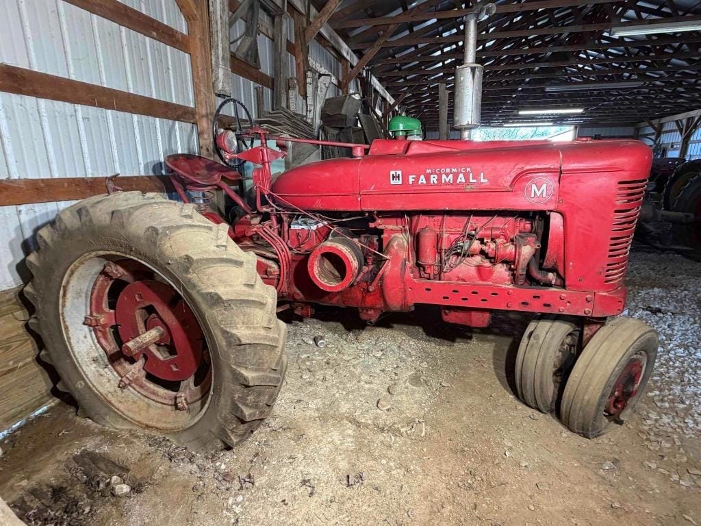 Farmall M Equipment Image0