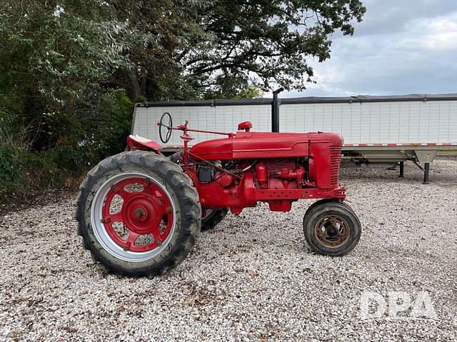 Image of Farmall M equipment image 2