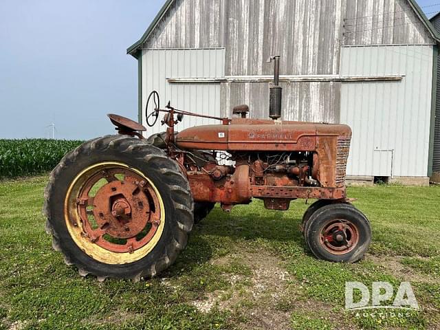 Image of Farmall M equipment image 2