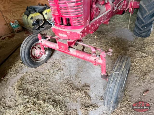 Image of Farmall M equipment image 2