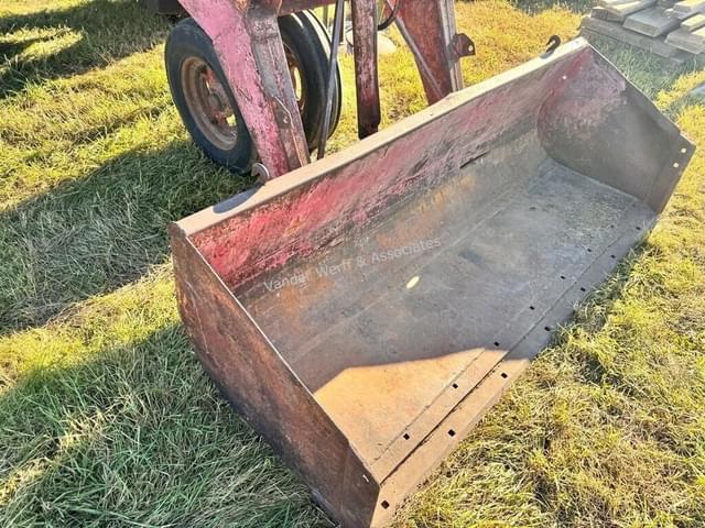 Image of Farmall M equipment image 2