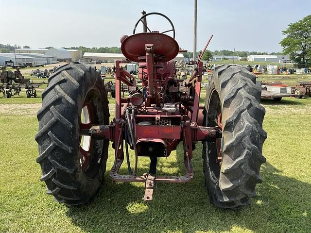 Image of Farmall M equipment image 4