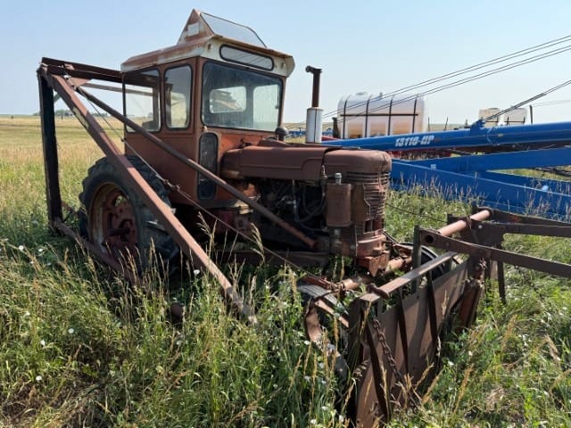 Farmall M Equipment Image0