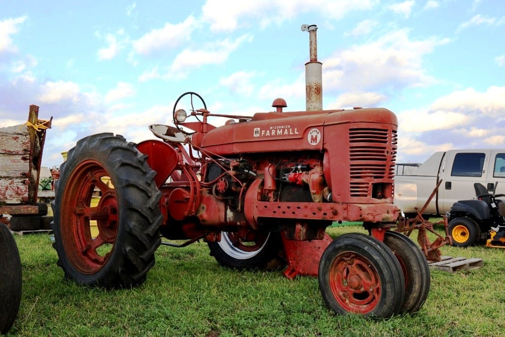 Farmall M Equipment Image0