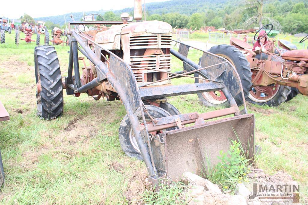 Image of Farmall M Primary image