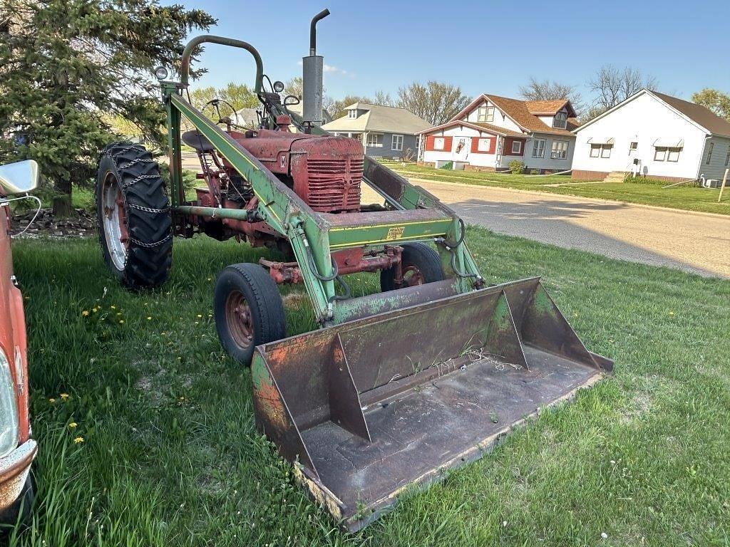 Image of Farmall M Primary image