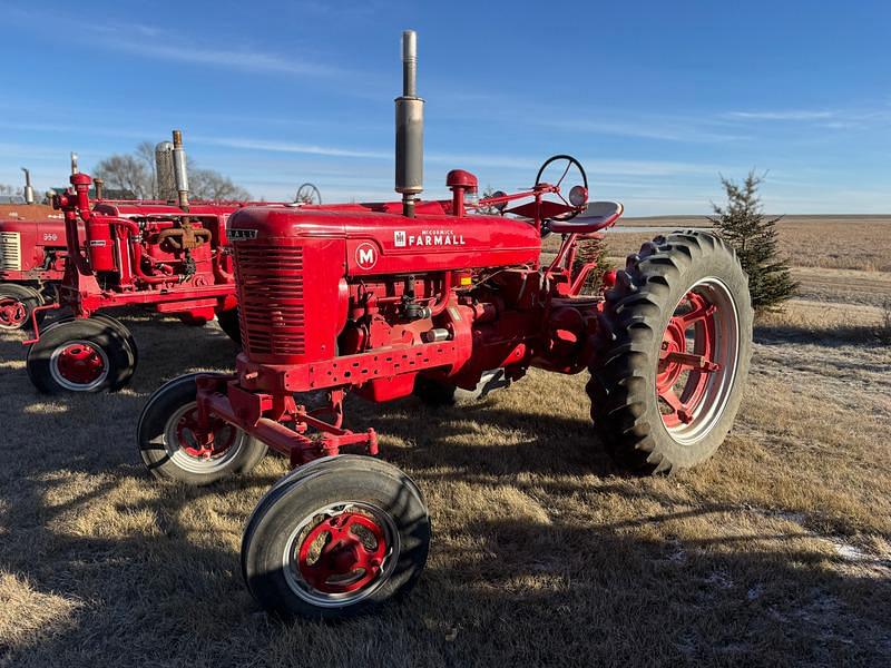 Image of Farmall M Image 0