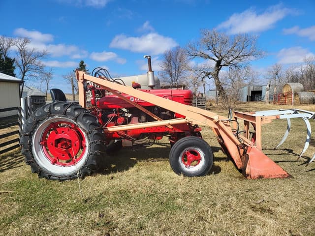 Image of Farmall M equipment image 4