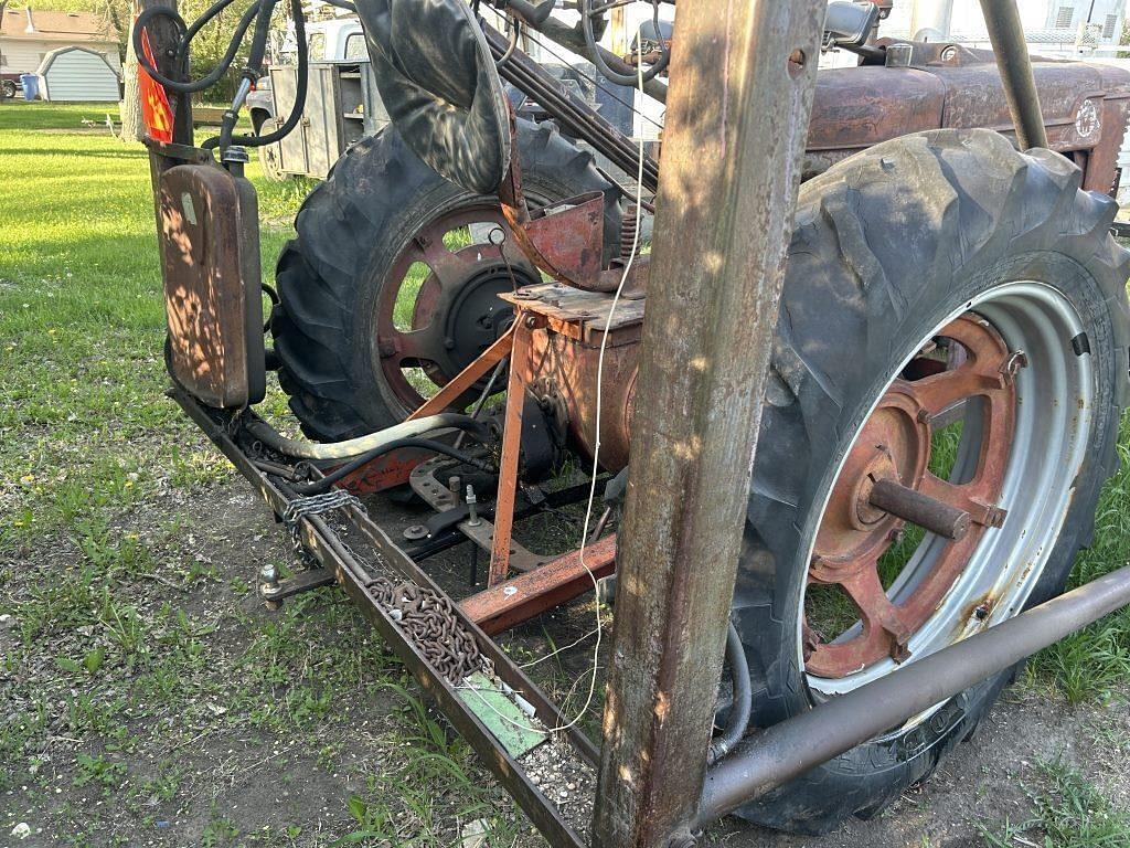 Image of Farmall M Image 1