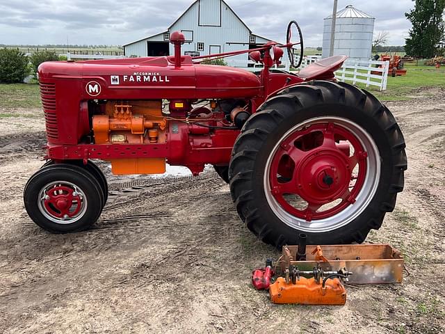 Image of Farmall M equipment image 3