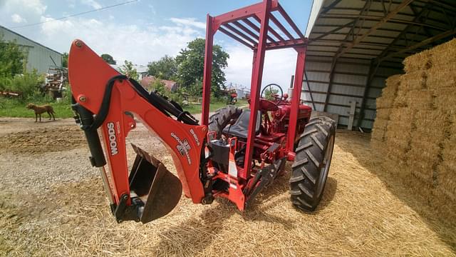 Image of Farmall M equipment image 2