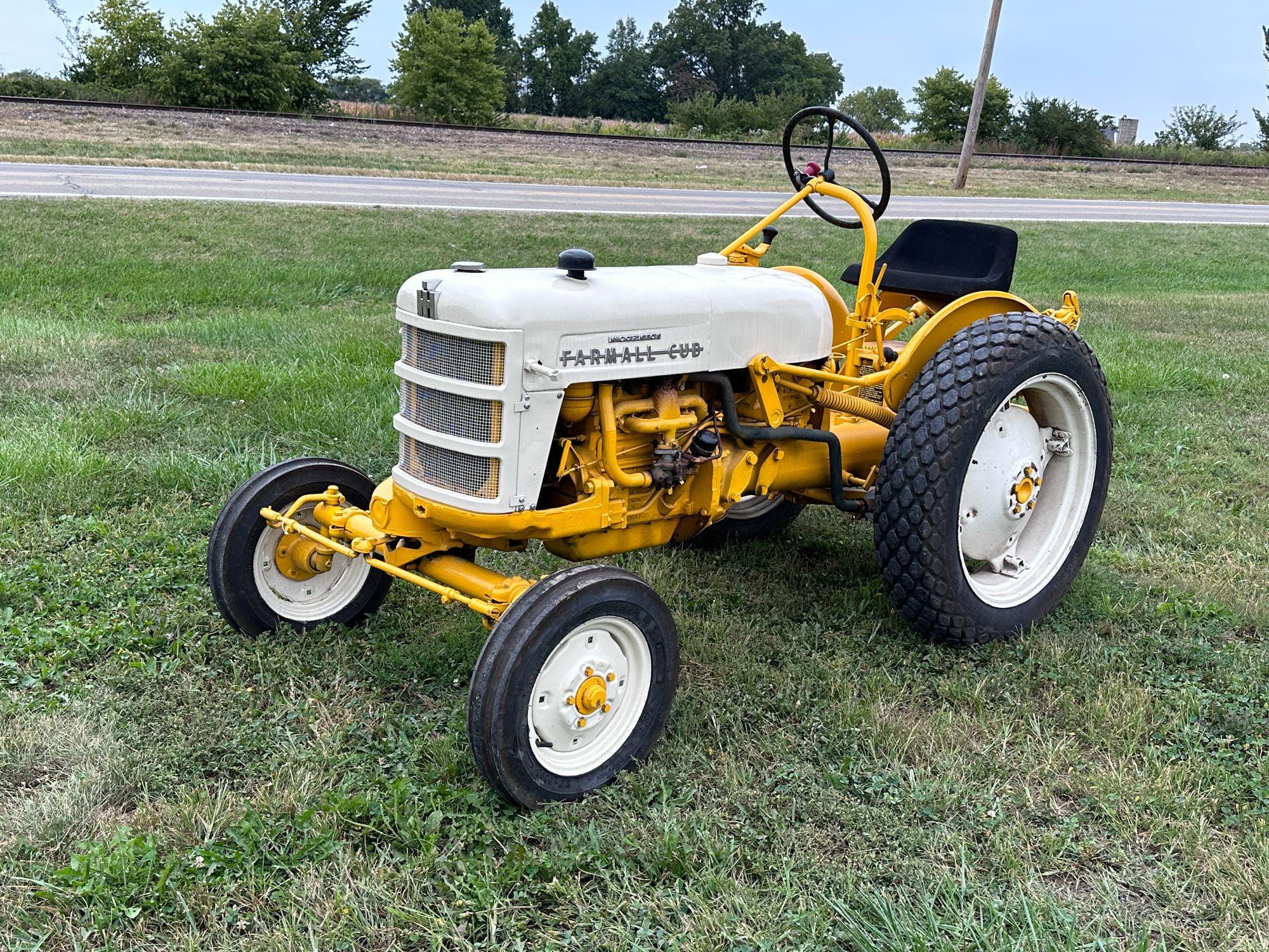 Main image Farmall Cub
