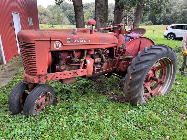 Image of Farmall Super M equipment image 1