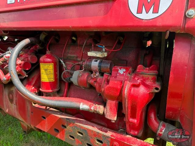 Image of Farmall Super M equipment image 3