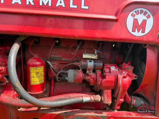 Image of Farmall Super M equipment image 4