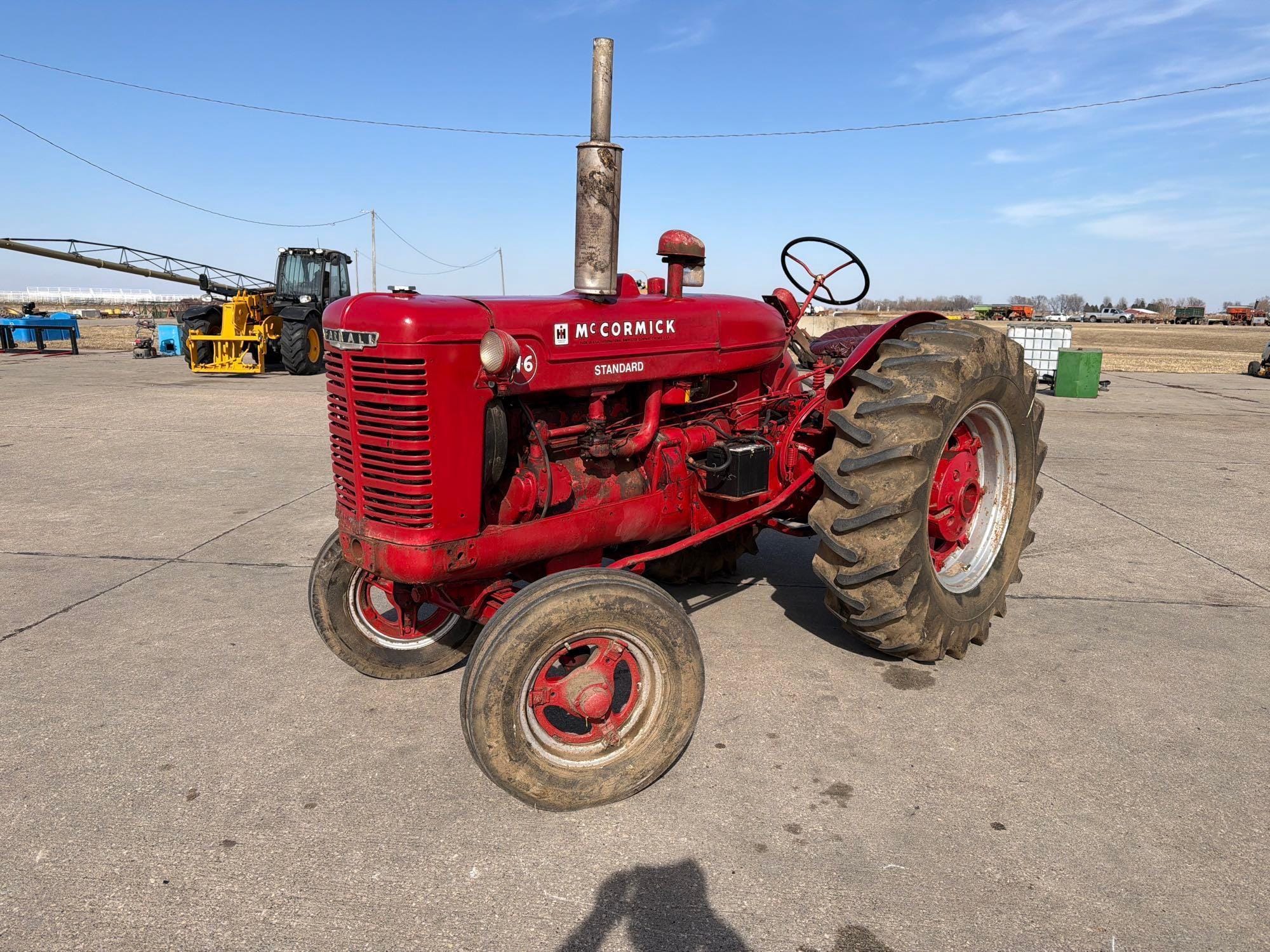 International Harvester W-6 Equipment Image0